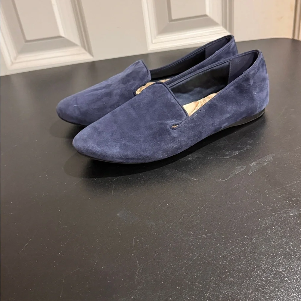 Birdies navy Blue Suede Loafers with Rounded Toe size 7